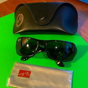 Black Ray-Ban Polarized Sunglasses